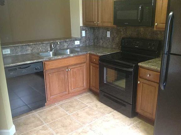 5th image of 6024 Woodlands Blvd #1