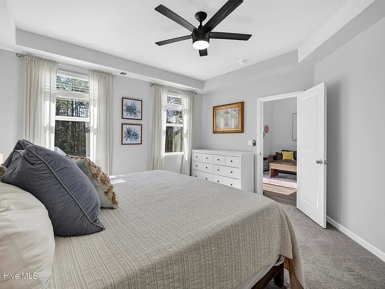 3647 Roseblossom Dr — Photo 25