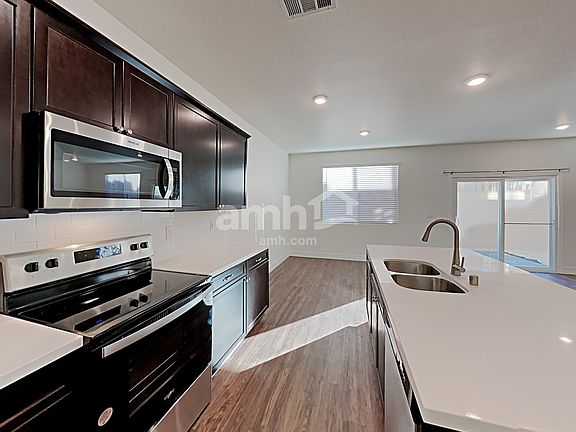 4th image of 6034 Schmidt St