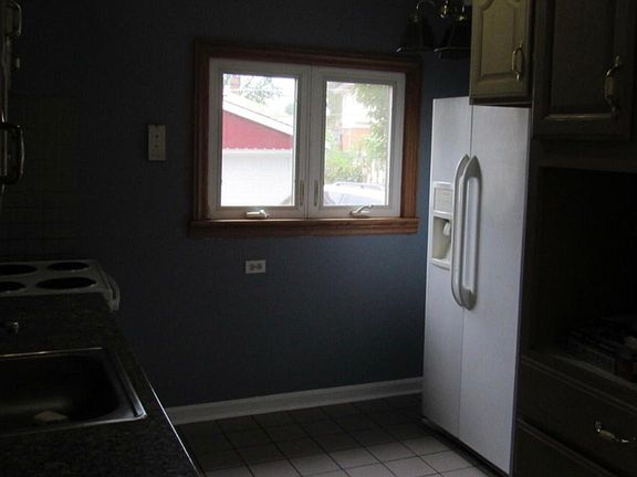 2nd image of 11137 Shaw St