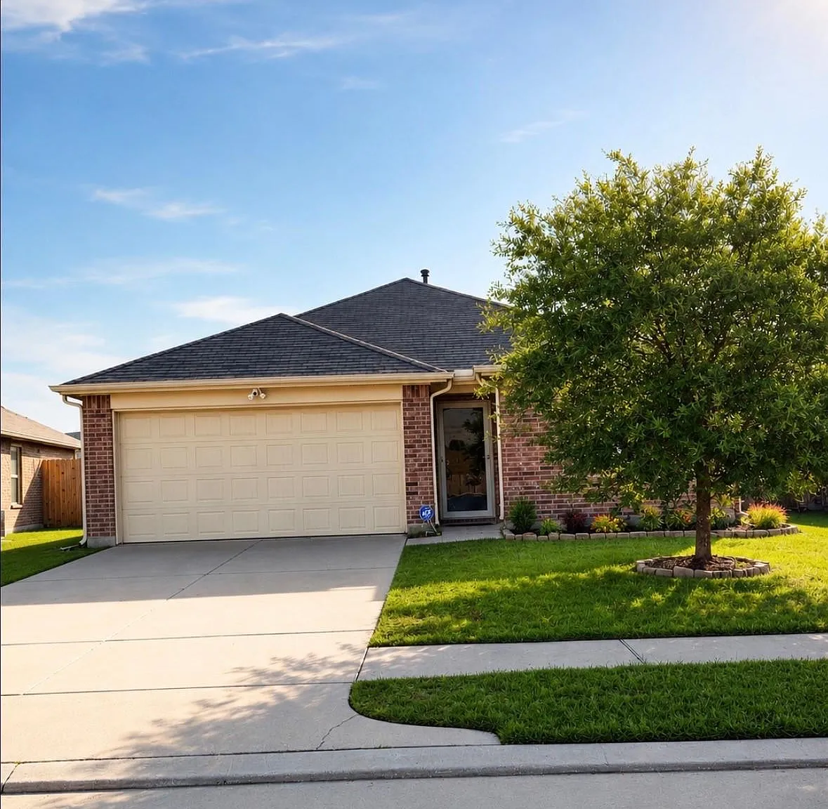 4 bed, 2.0 bath, 1776 sqft, $1,900 — Photo 1