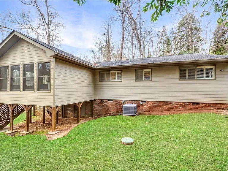 155 Worth Dr — Photo 26