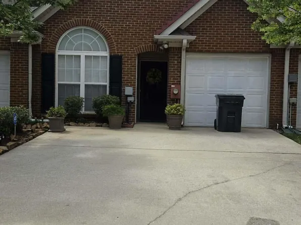131 Hayesbury Ln, Pelham, AL 35124