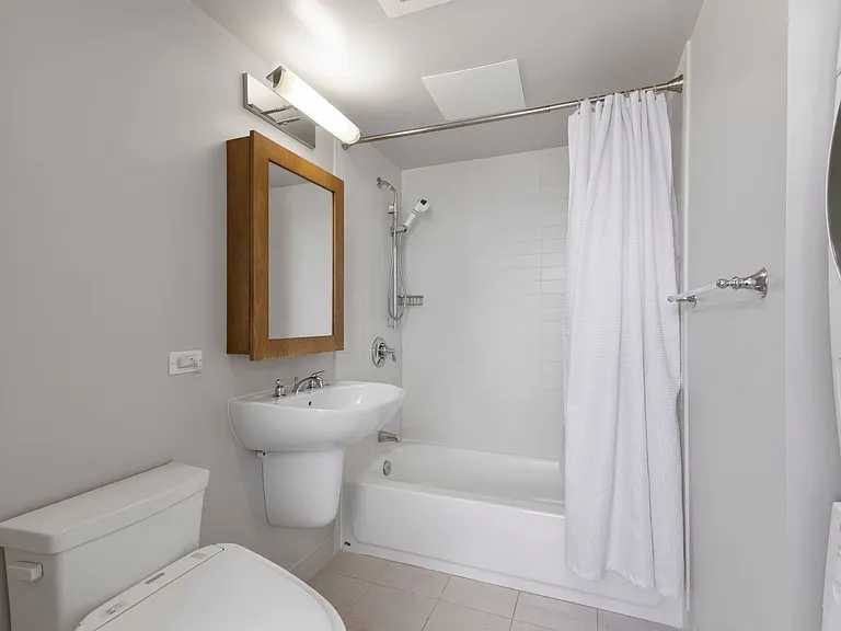 1009 Kapiolani Blvd #4403 — Photo 16