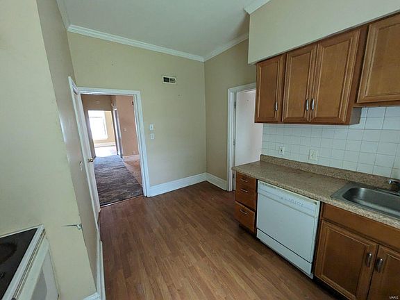 5th image of 3151 Ohio Ave
