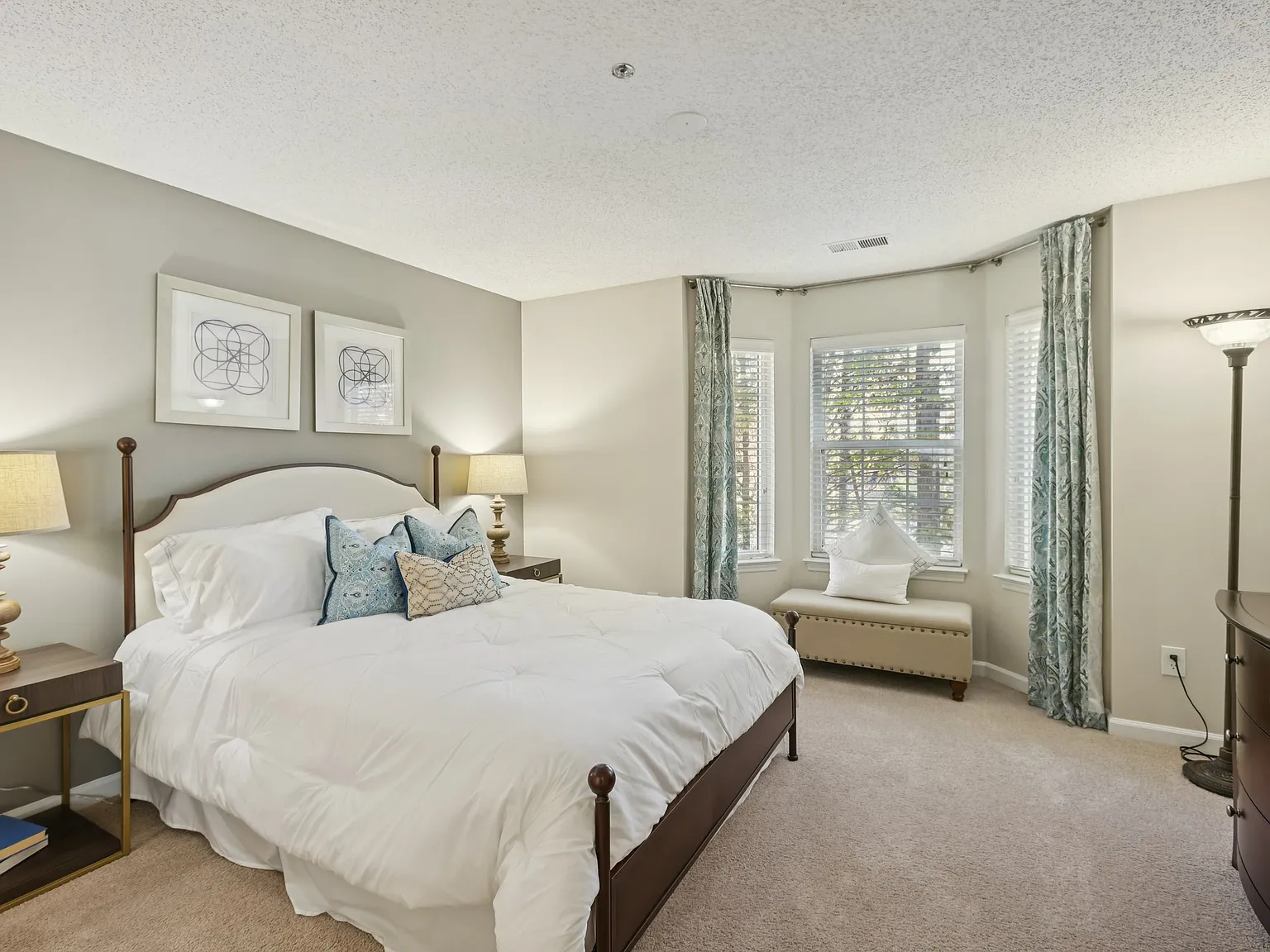 Radbourne Lake Apartments — Photo 3