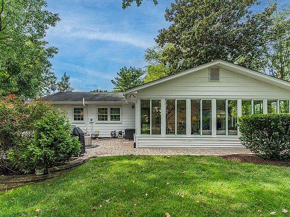 2nd image of 2557 Oak Valley Dr