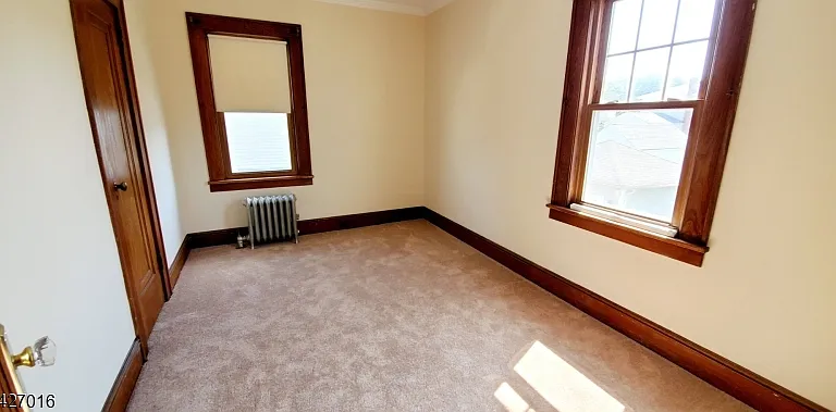 54 Park Ave — Photo 10