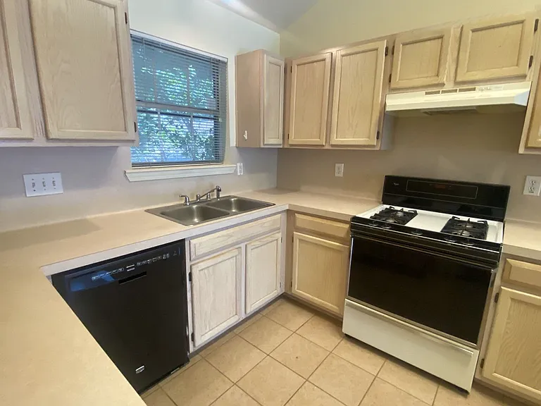 2222 Havenhouse Dr — Photo 6