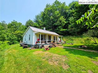 785 W Deep Ford Rd, Lansing, NC 28643