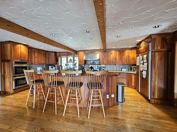 3rd image of 9893 BLUFF DRIVE