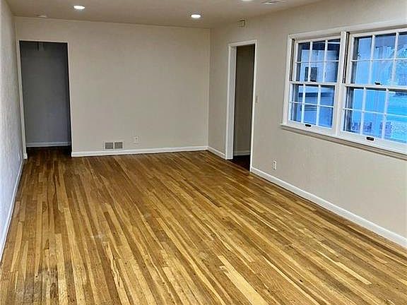 4th image of 203 Crestwood Ln