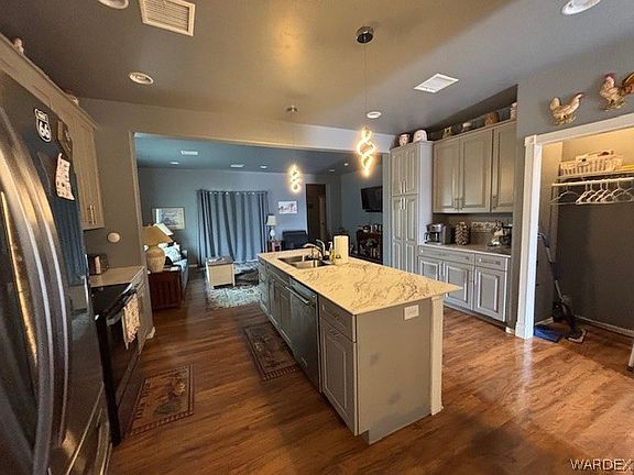 4th image of 3631 N Miller St