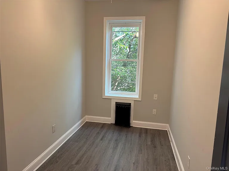 193-14 Jamaica Ave #2 — Photo 11