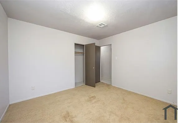 6134 Balbo St — Photo 10