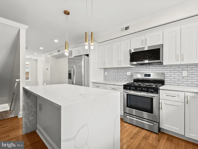 404 N Robinson St — Photo 18