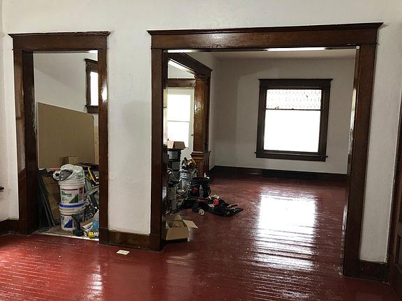 3rd image of 411 S 14th St #411