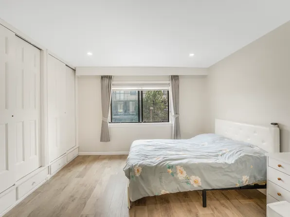 5-24 115th Street image 6 of 20