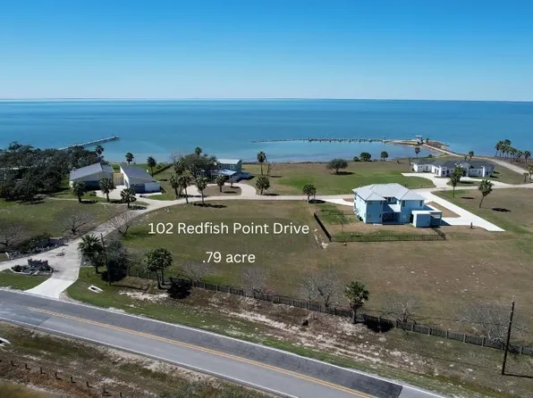 102 Redfish Point Dr, Rockport, TX 78382