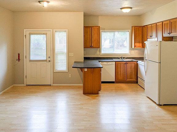 3rd image of 1150-1180 Jacobs Dr #1170-01