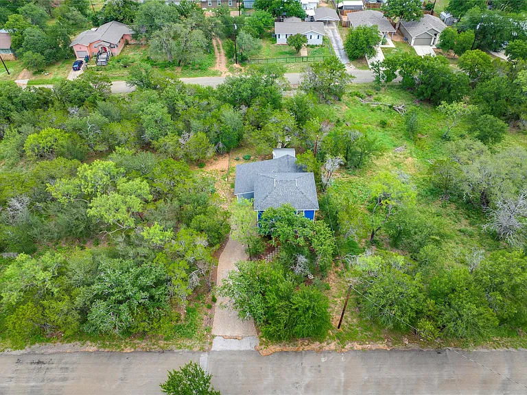 719 Birch Ln — Photo 26