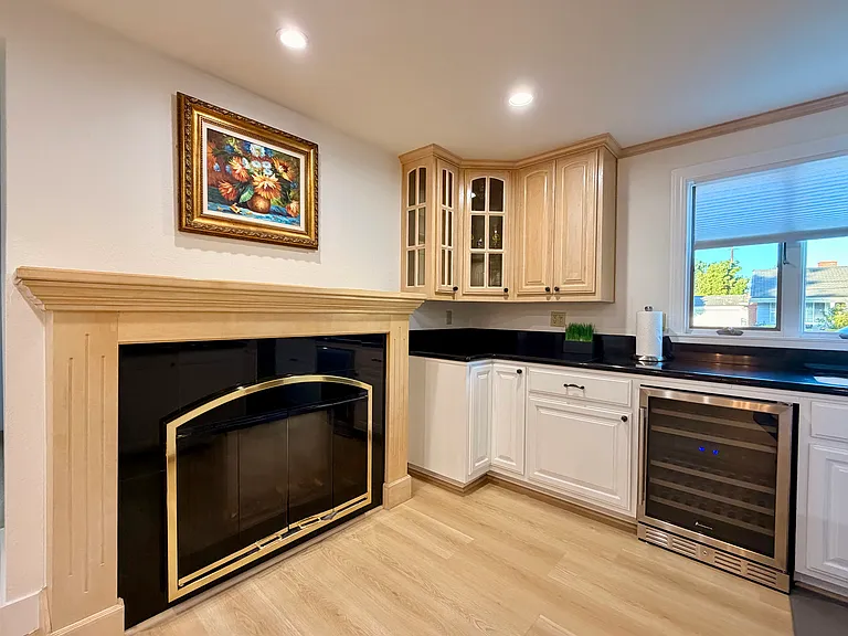 155 Harold Ave — Photo 1