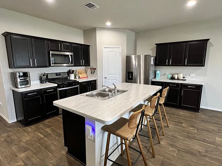 5230 Misty Iris Cir — Photo 23