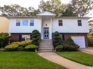 1497 Jenkins St, Merrick, NY 11566