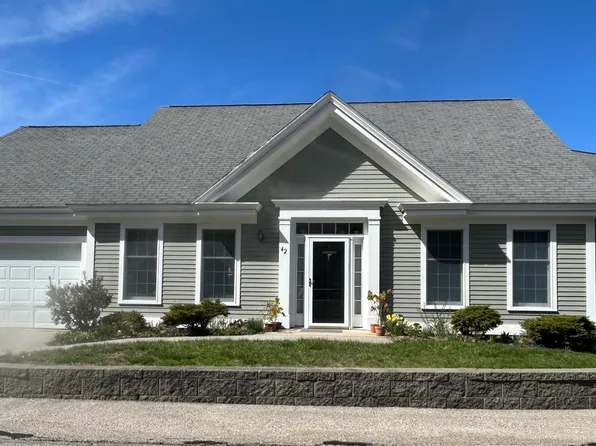 42 Farragut Way #42, Kennebunk, ME 04043