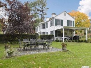 263 Berry Hill Rd, Syosset, NY 11773