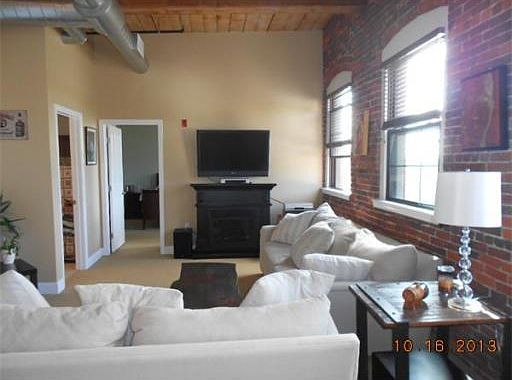 5th image of 11 Villa St Unit 502