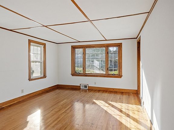 4th image of 14 Greystone Ave #14