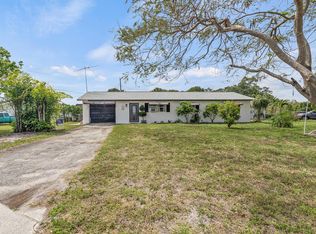 225 Avocado Ave, West Palm Beach, FL 33413