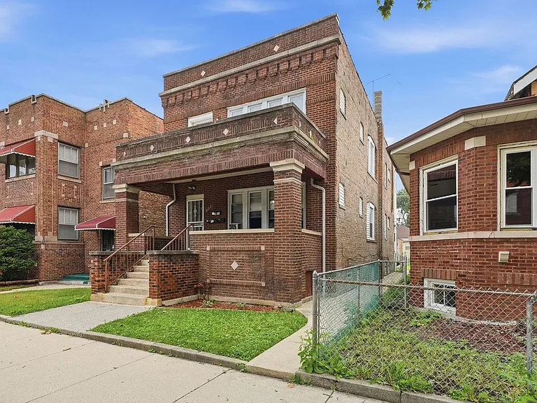 8041 S Laflin St #2 — Photo 2