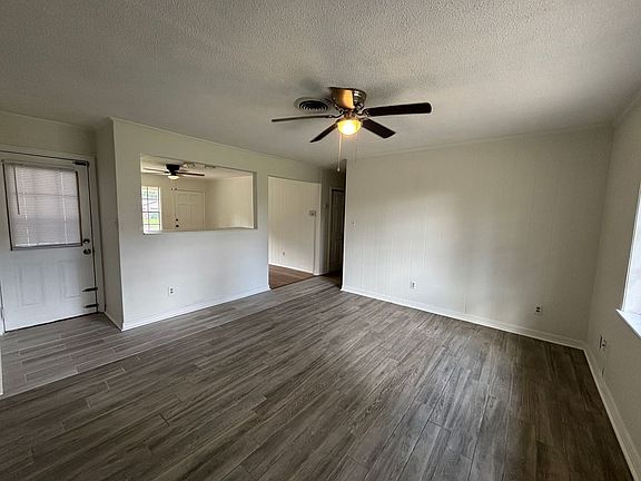 4th image of 2838 Jody Ln