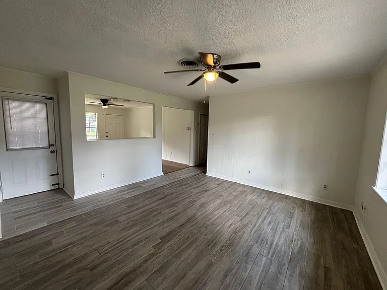2838 Jody Ln — Photo 4