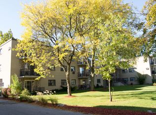 1065 Brenchley St, Sarnia, ON N7S1R6