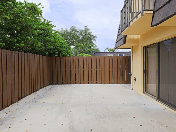 12367 Woodrose Ct APT 3, Fort Myers, FL 33907