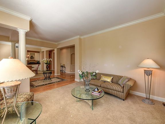 5th image of 2715 Aberdeen Ln