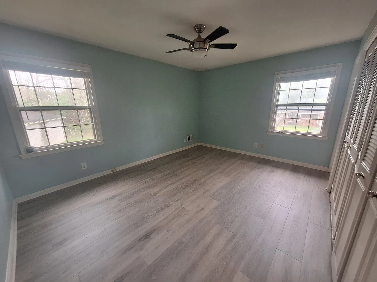 4 bed, 2.5 bath, 1905 sqft, $2,125 — Photo 4