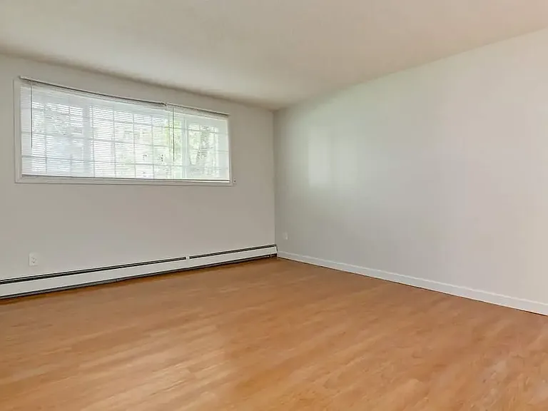 10811 113th St NW — Photo 16