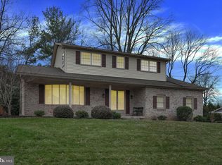 3210 Forrest Ln, York, PA 17402