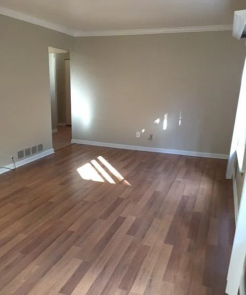 625 E Fox Hills Dr — Photo 9