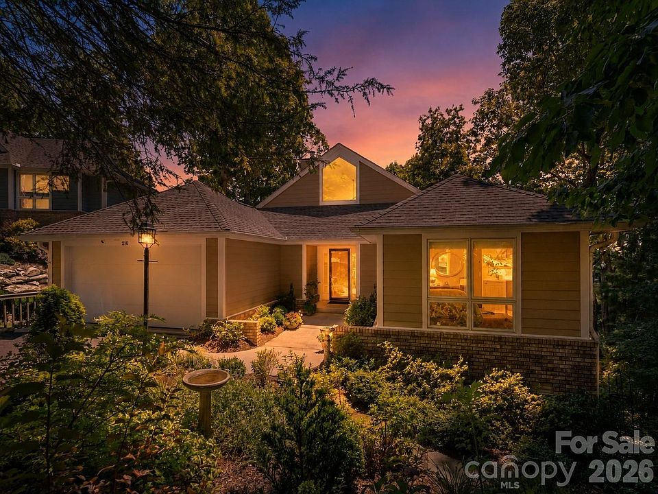 1st image of 210 Claymoor Ct