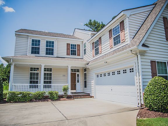 3rd image of 1038 Boundary Dr