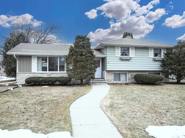 3 Westwood Ct, Appleton, WI 54911