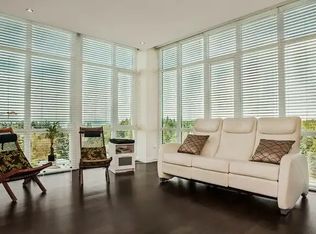 14824 N Bluff Rd #902, White Rock, BC V4B3E2