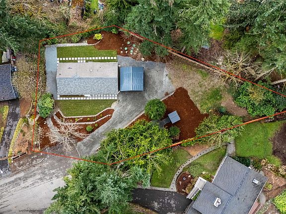 2nd image of 15811 180th Avenue NE