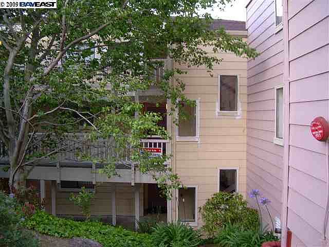 1st image of 2205 Wildflower Ct #2205