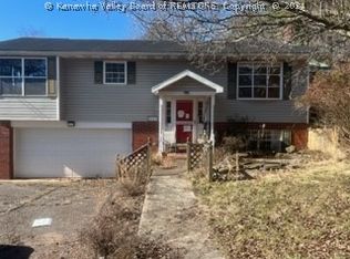 5107 Country Squire Ln, Charleston, WV 25313